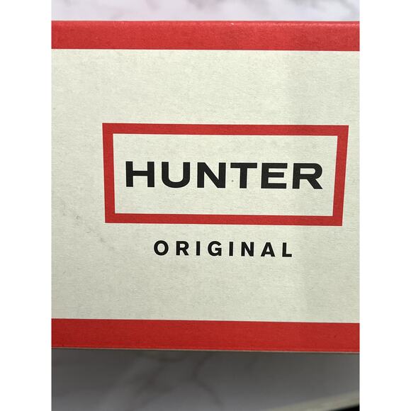 Hunter Refined Gloss Quilt Chelsea boots in black, size 8 - Picture 10 of 13